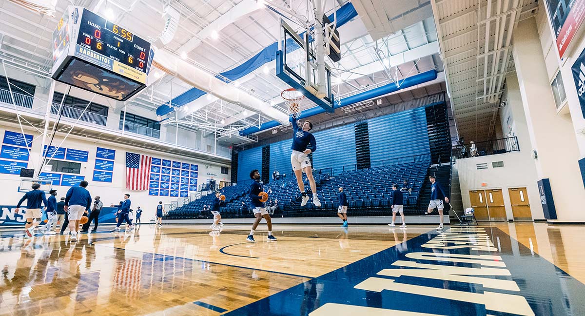 Bruins Men's basketball game